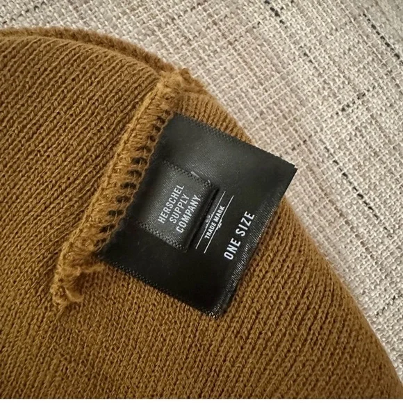 Herschel Brown Beanie Hat Unisex One Size NWOT - Picture 3 of 3